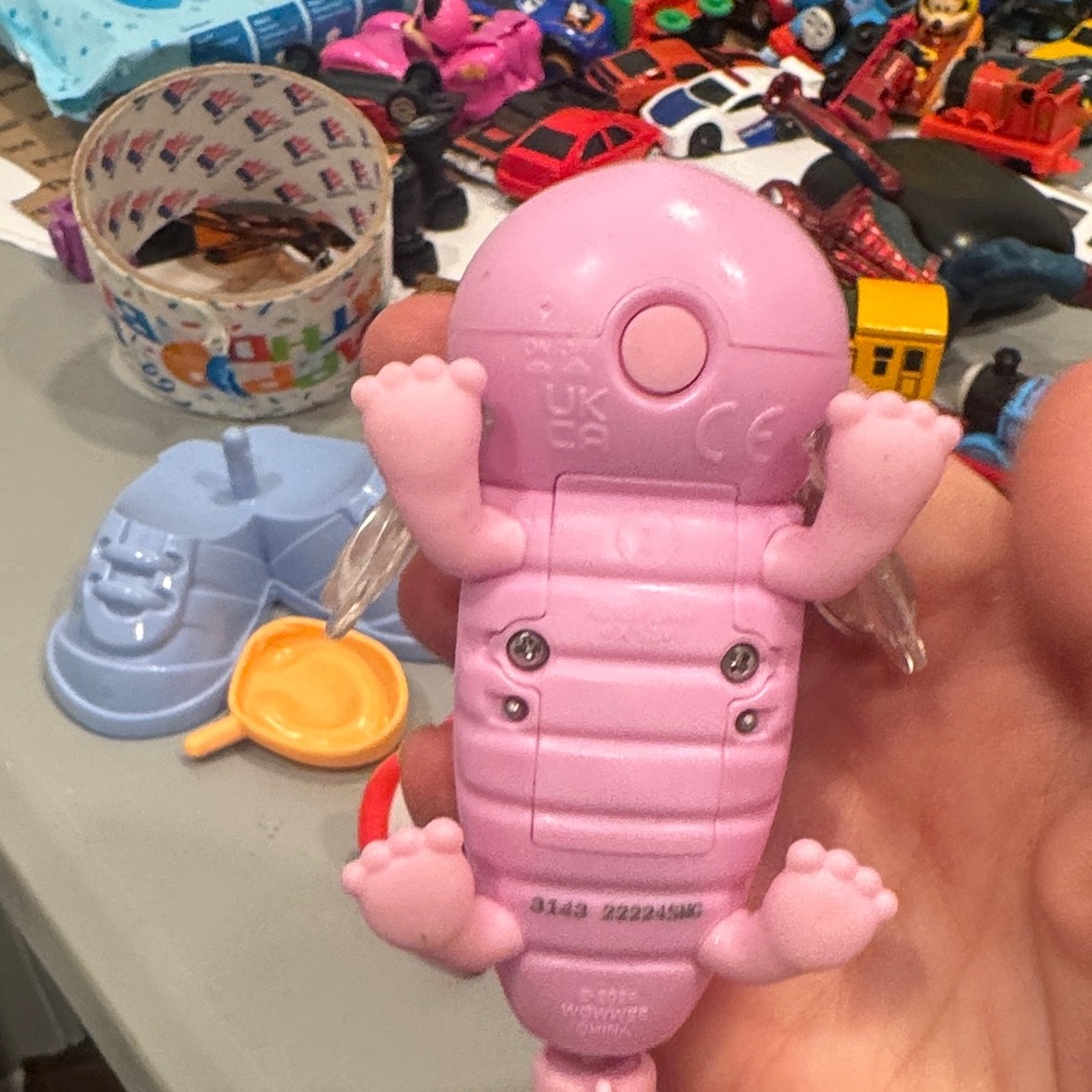 Pink Robotic Fish Toy - Picture 3 of 4